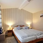 Kaeptn's Stuv Apartament *